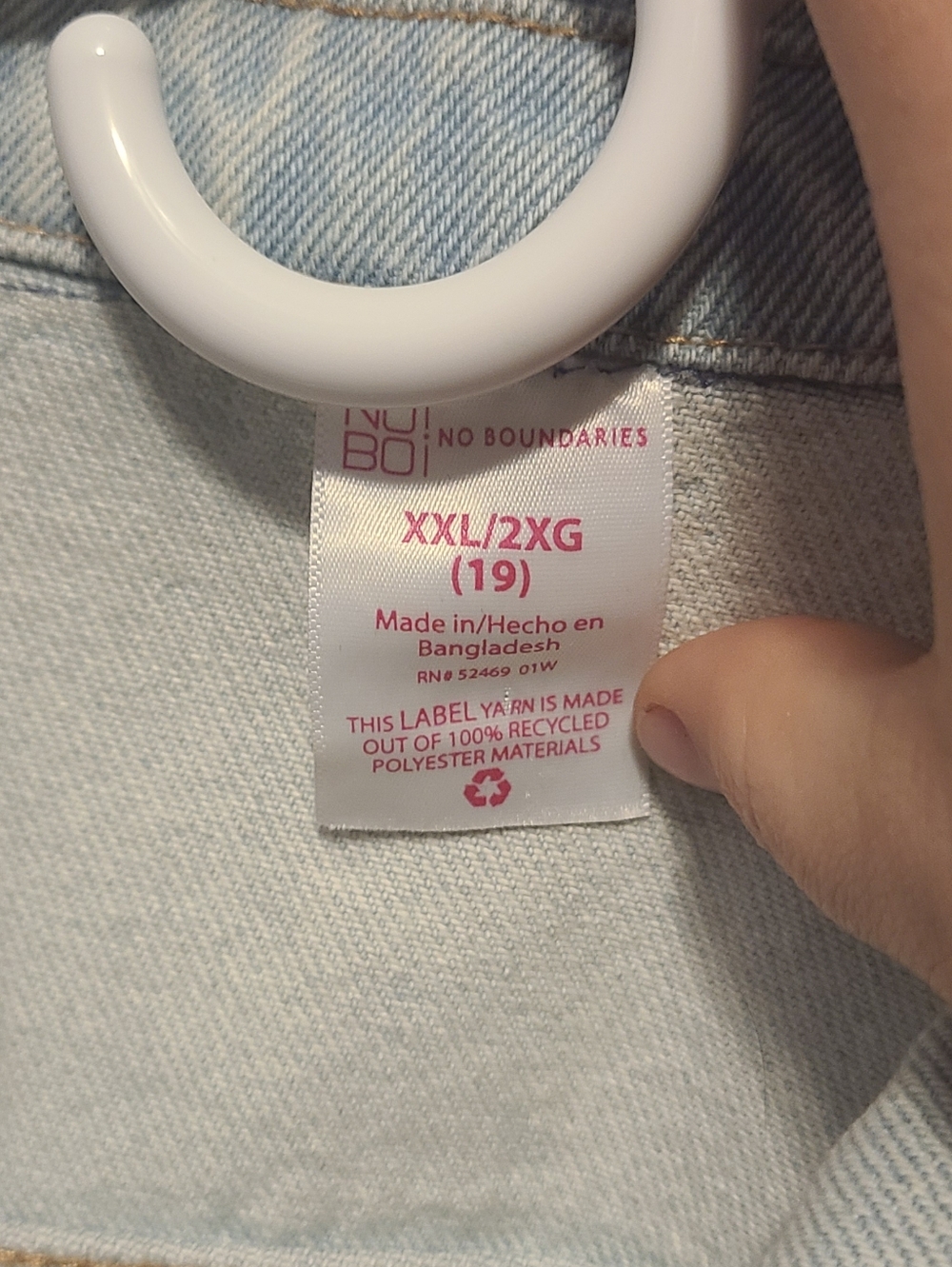 No Boundaries Whitewashed Distressed Denim Jacket - Picture 3 of 13
